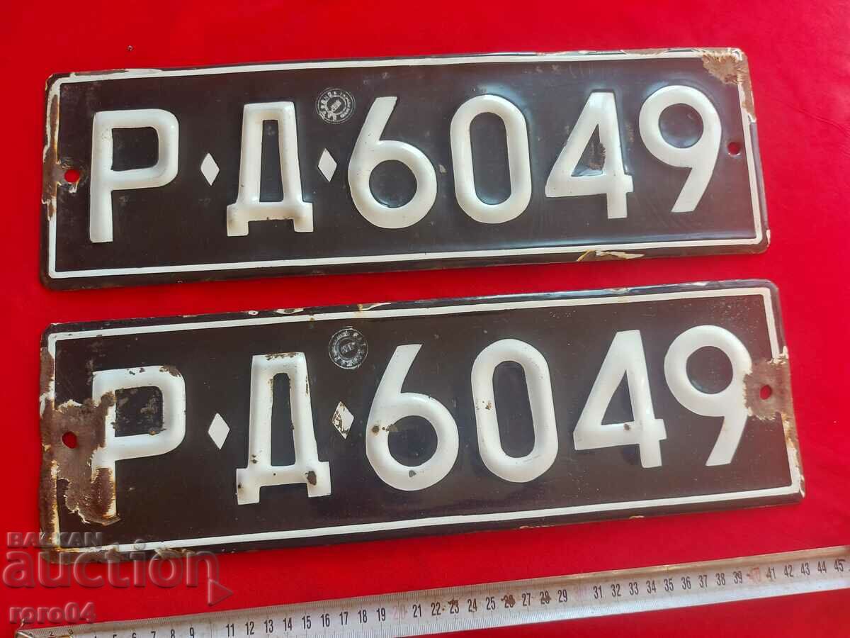 ENAMEL NUMBERS - PAIR - 5 ENAMEL NUMBERS - PAIR - 5
