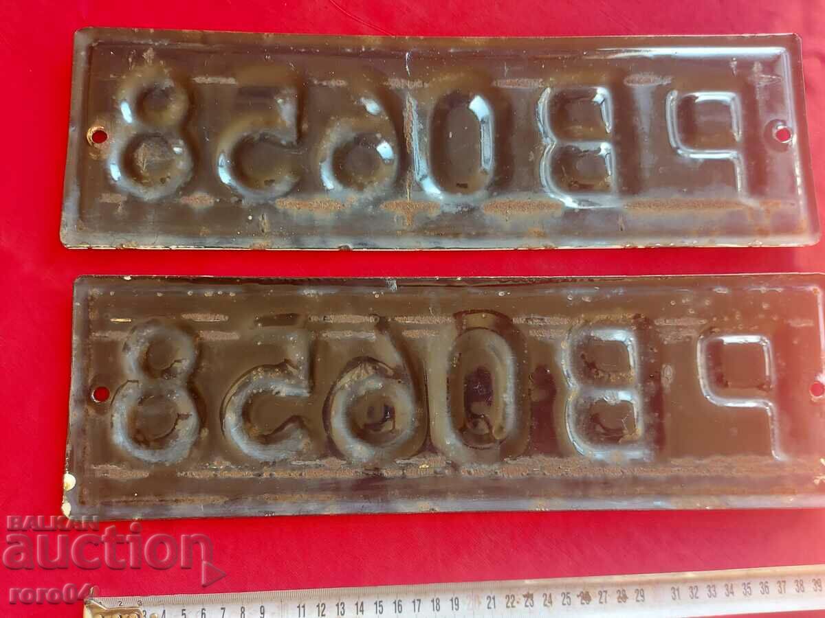 ENAMEL NUMBERS - PAIR - 6 ENAMEL NUMBERS - PAIR - 6