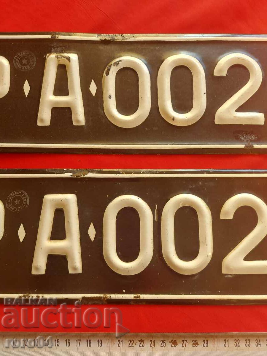 Auction ENAMEL NUMBERS - PAIR Auction ENAMEL NUMBERS - PAIR