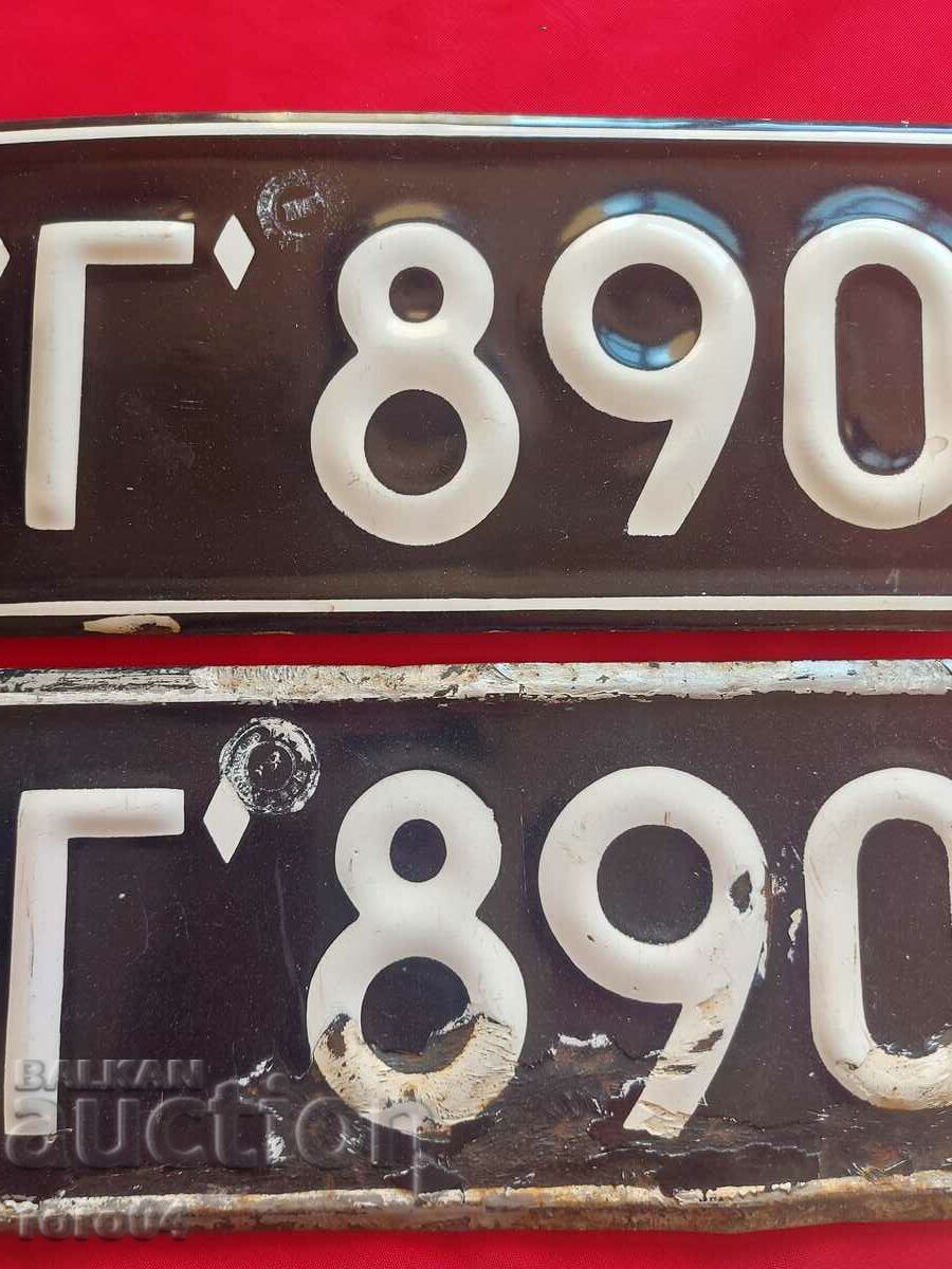 Auction ENAMEL NUMBERS - PAIR Auction ENAMEL NUMBERS - PAIR