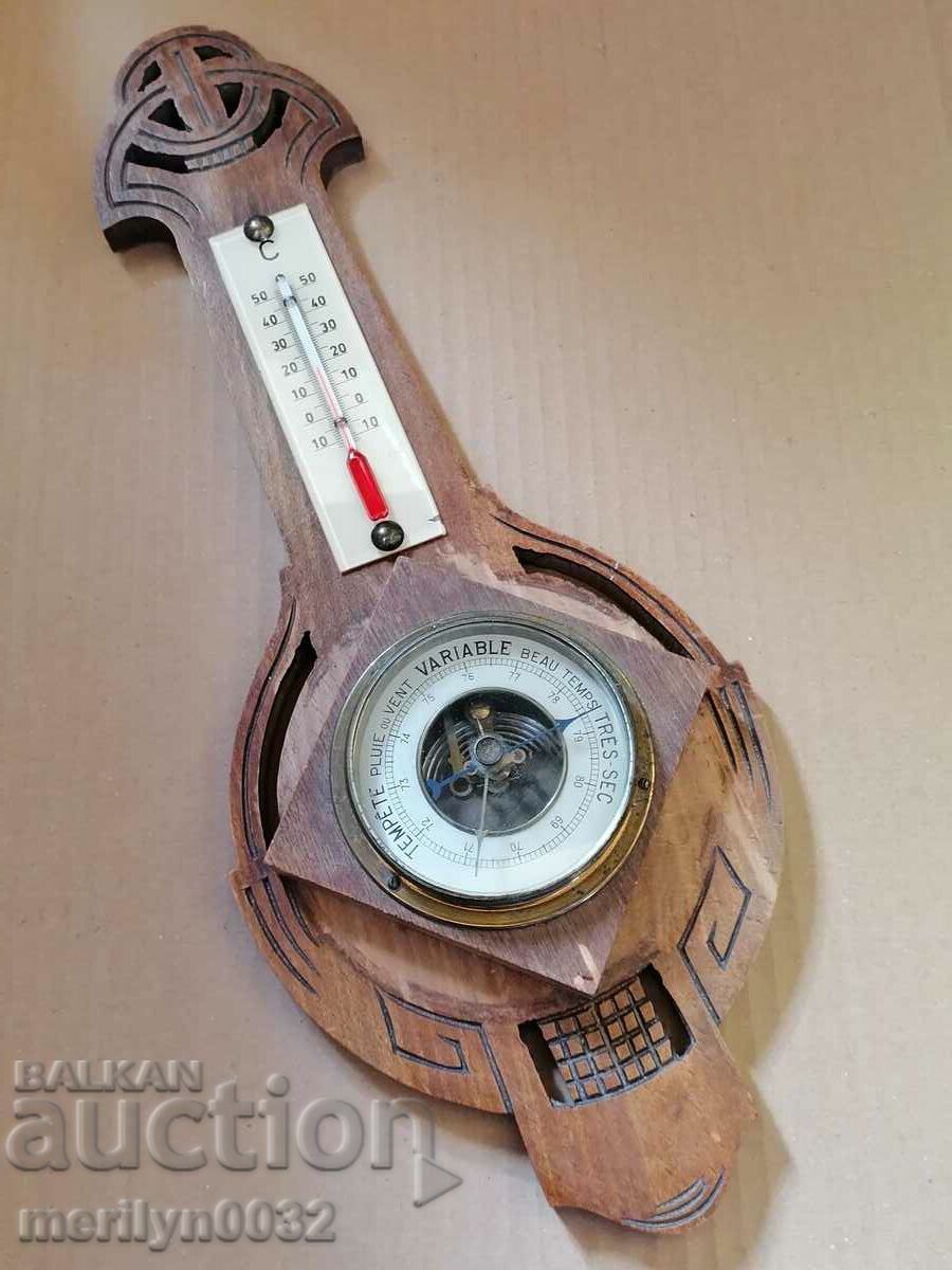 Παλιό βαρόμετρο με θερμόμετρο στις αρχές του 20ου αιώνα με τιμή 64.00 BGN | € 32.72