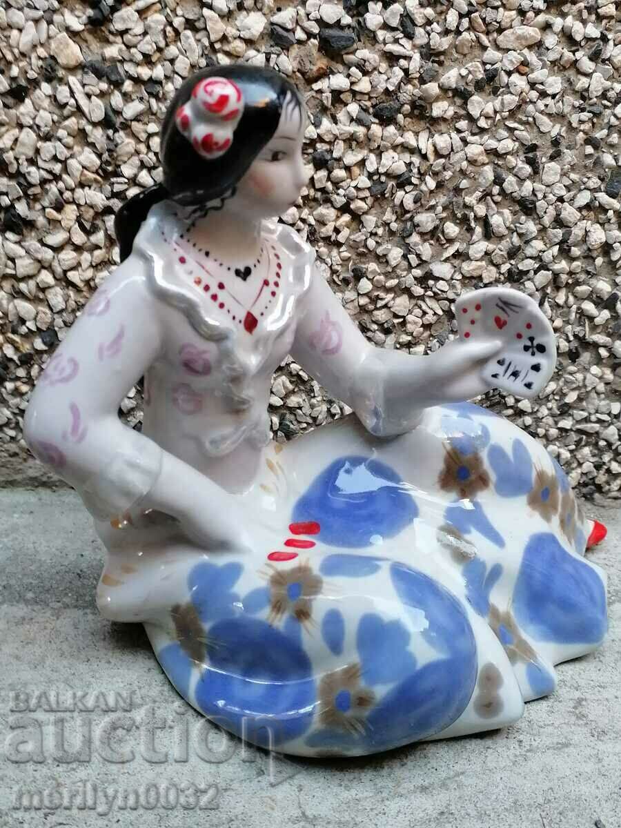 Porcelain figure 18 cm plastic statuette porcelain USSR with price 215.00 BGN | € 109.93 Porcelain figure 18 cm plastic statuette porcelain USSR with price 215.00 BGN | € 109.93