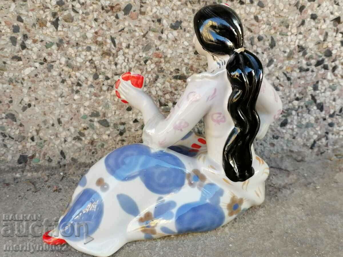 Auction Porcelain figure 18 cm plastic statuette porcelain USSR Auction Porcelain figure 18 cm plastic statuette porcelain USSR