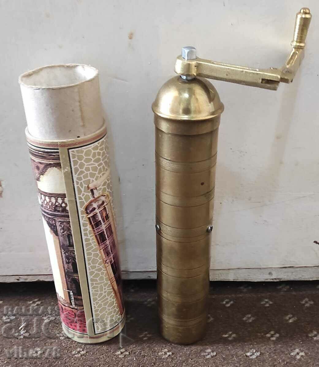 Bronze coffee grinder with price 75.99 BGN | € 38.85 Bronze coffee grinder with price 75.99 BGN | € 38.85