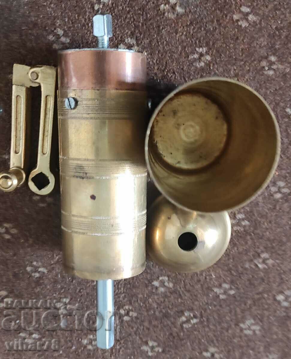 Bronze coffee grinder - 5 Bronze coffee grinder - 5