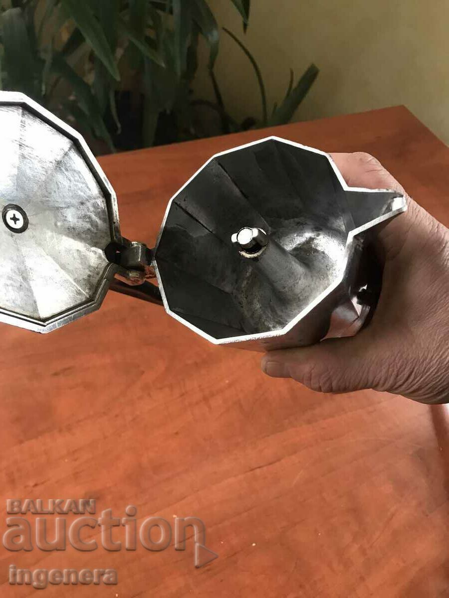 ANTIQUE SOCA LARGE COFFEE MACHINE with price 19.00 BGN | € 9.71 ANTIQUE SOCA LARGE COFFEE MACHINE with price 19.00 BGN | € 9.71