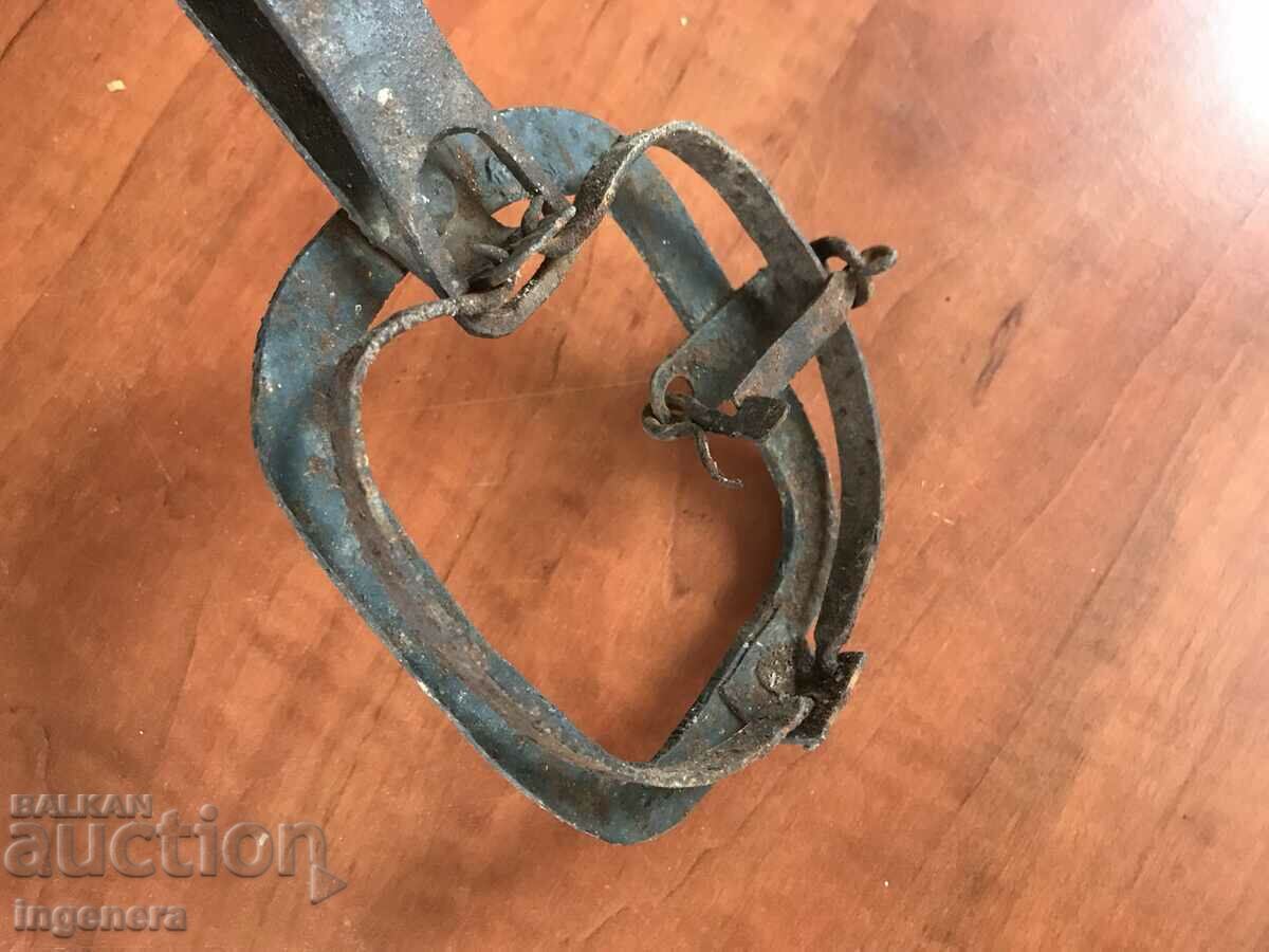 Licitație CAPCANĂ BLOC DE FIER FORJAT PENTRU RĂZĂTOARE MEDII ȘI MICI