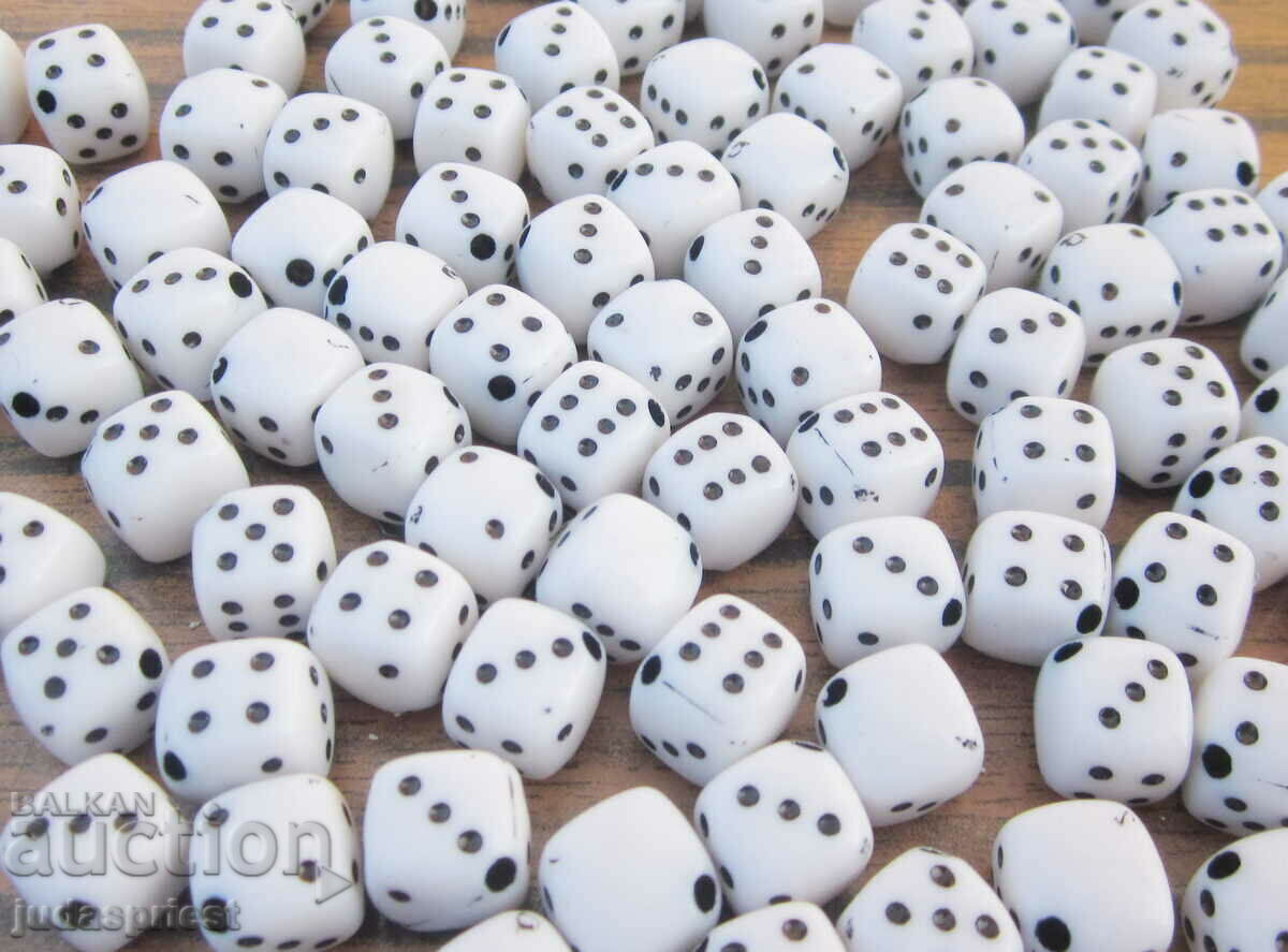 Auction lot of 100 hundred pieces of small dice for playing and for jewelry Auction lot of 100 hundred pieces of small dice for playing and for jewelry