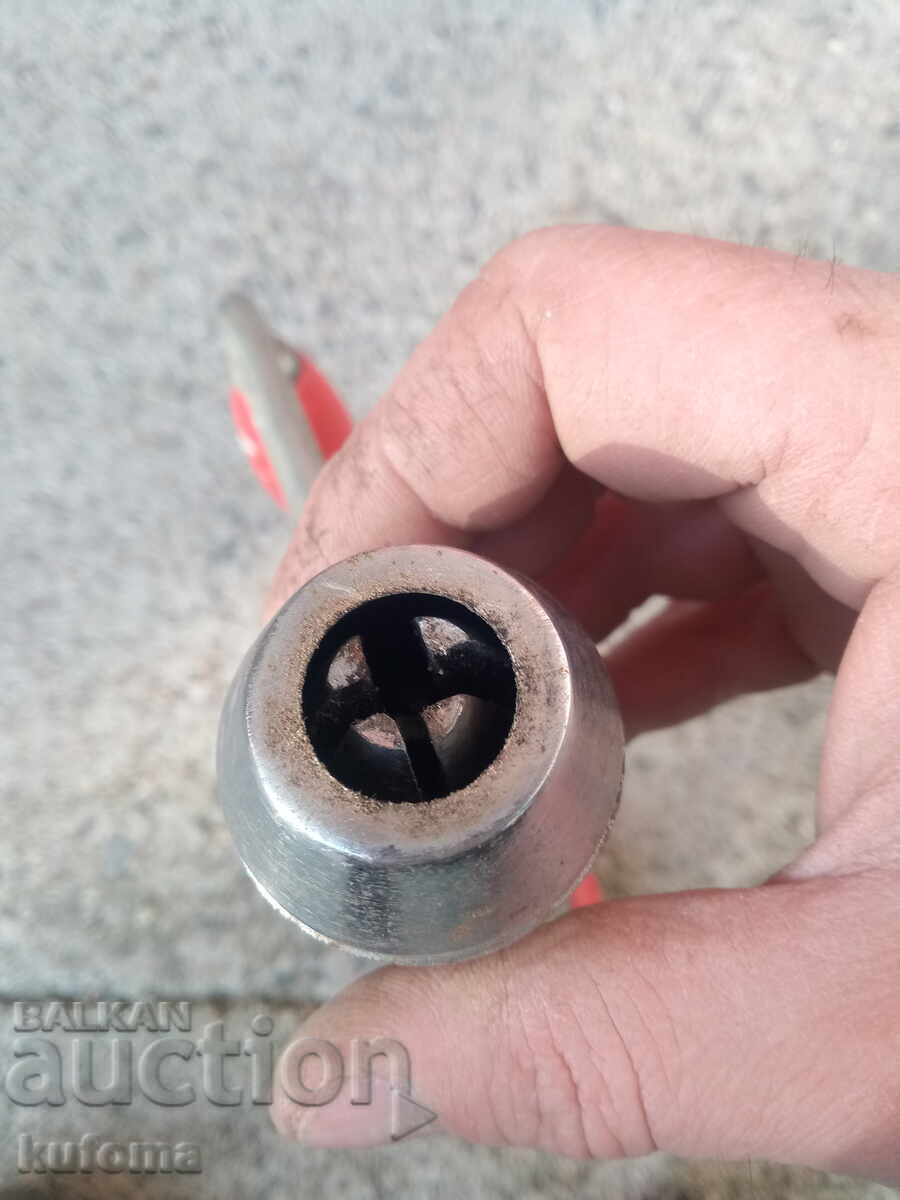 Delivery of Old apple