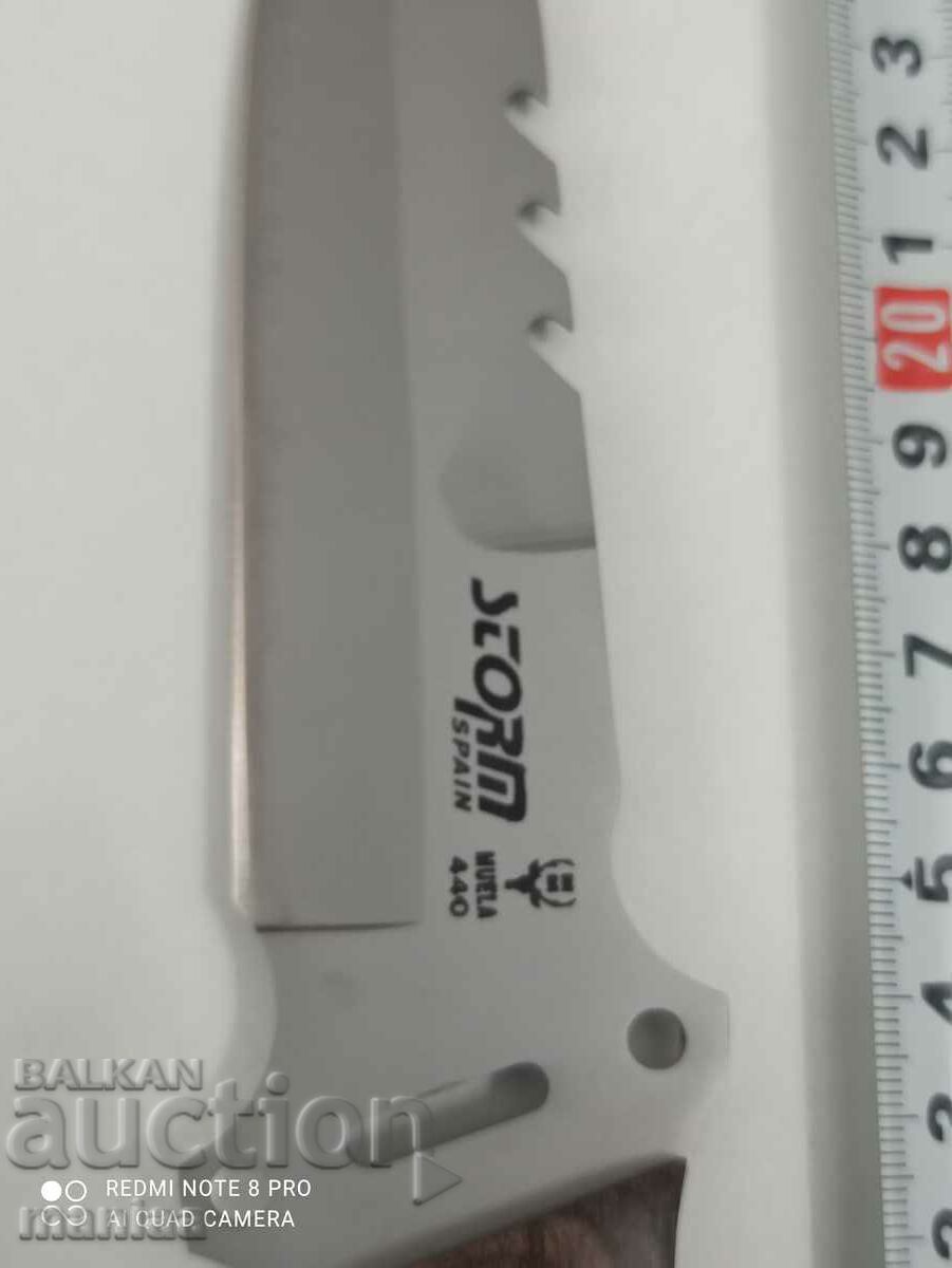 Hunting knife with fixed blade with price 29.00 BGN | € 14.83 Hunting knife with fixed blade with price 29.00 BGN | € 14.83