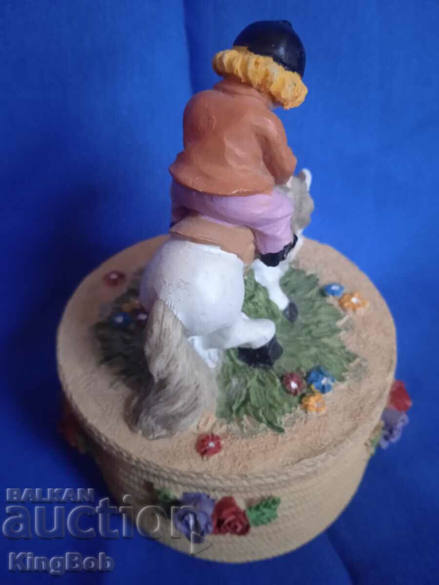 Delivery of EXCELLENT VINTAGE JEWELRY BOX "HORSEMAN" - II Delivery of EXCELLENT VINTAGE JEWELRY BOX "HORSEMAN" - II