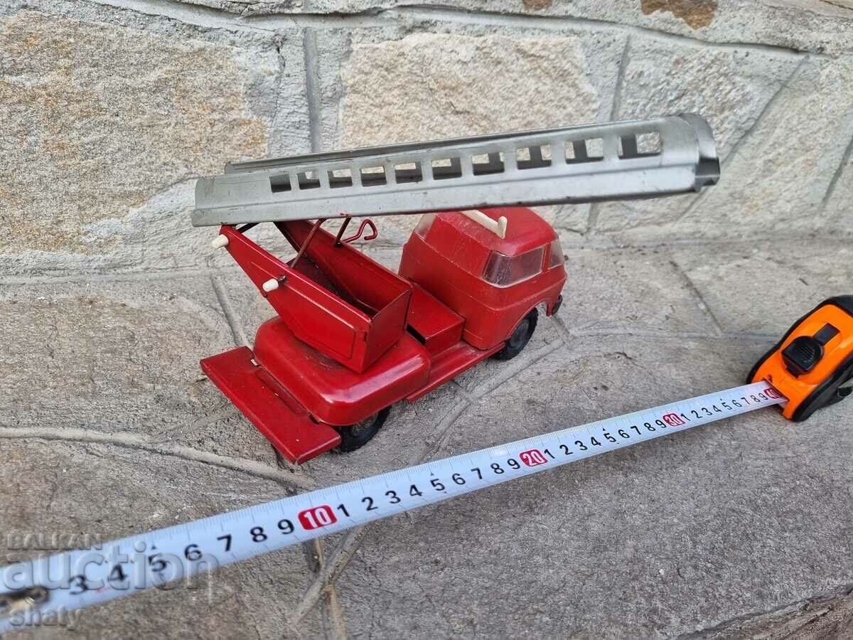 Стара ламаринена играчка - 5 Стара ламаринена играчка - 5