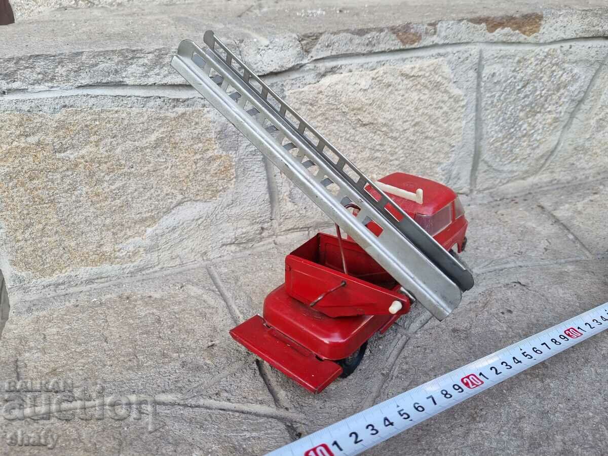 Стара ламаринена играчка - 6 Стара ламаринена играчка - 6