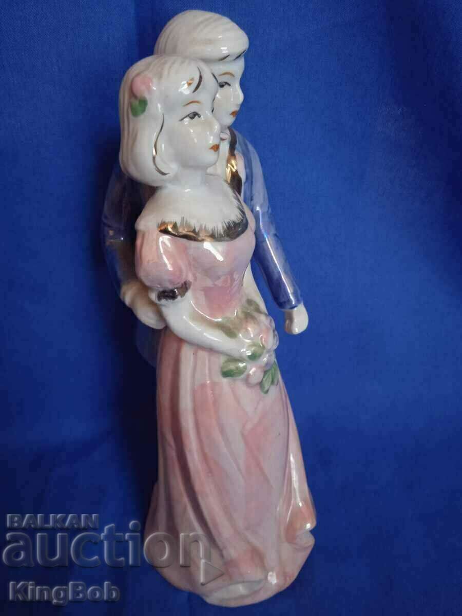 FIGURINE DE PORCELAN DE EPOCA "NUNTA" cu preț 18.00 BGN | € 9.20