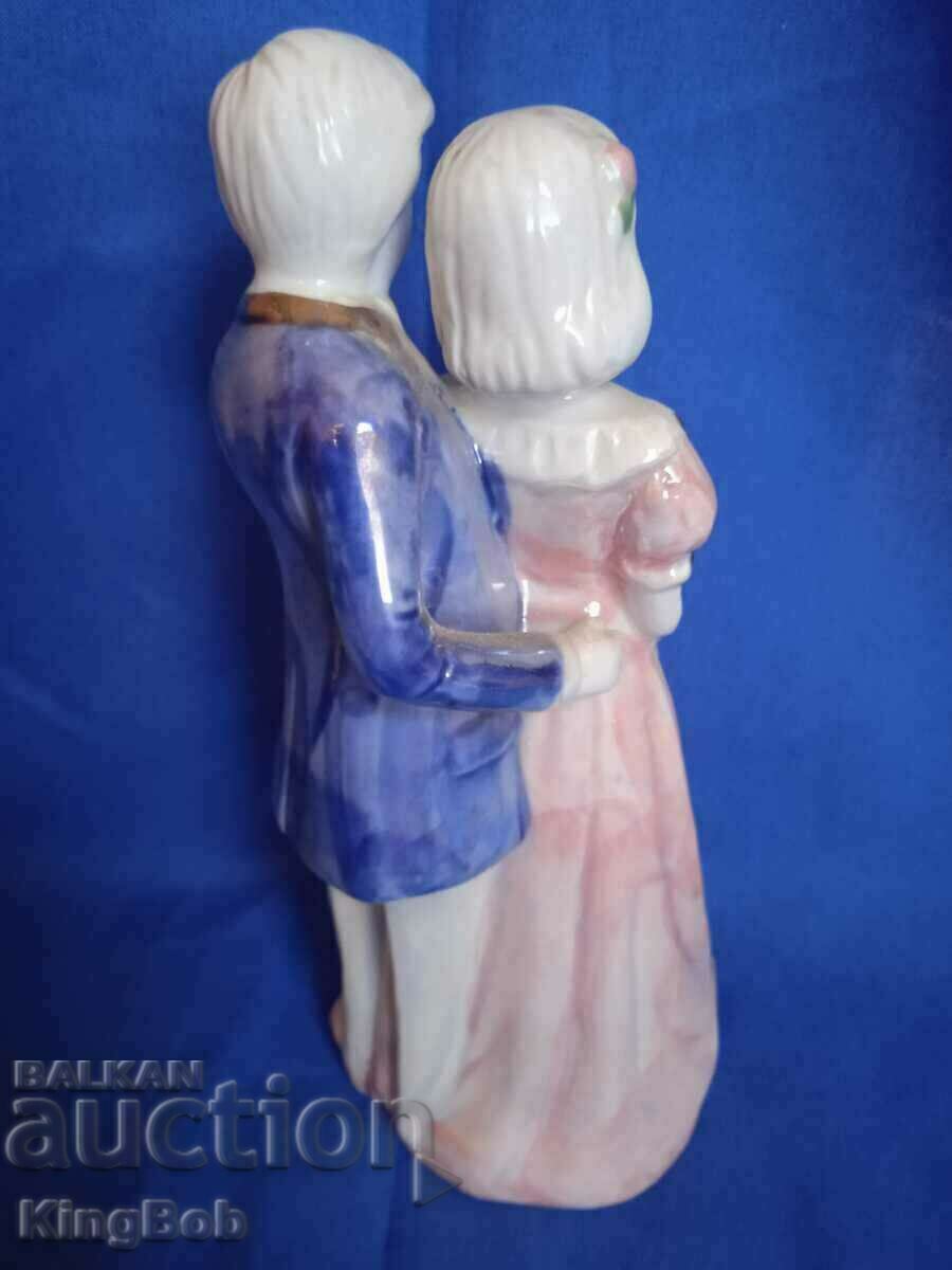 Licitație FIGURINE DE PORCELAN DE EPOCA "NUNTA"