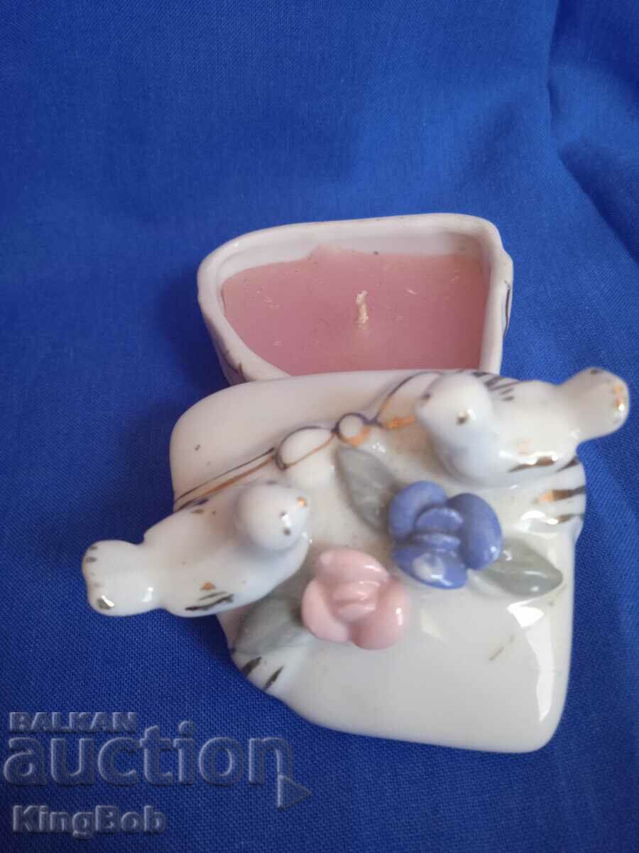 Delivery of EXCELLENT VINTAGE CANDLE HOLDER-JEWELRY BOX "PIGEONS" Delivery of EXCELLENT VINTAGE CANDLE HOLDER-JEWELRY BOX "PIGEONS"