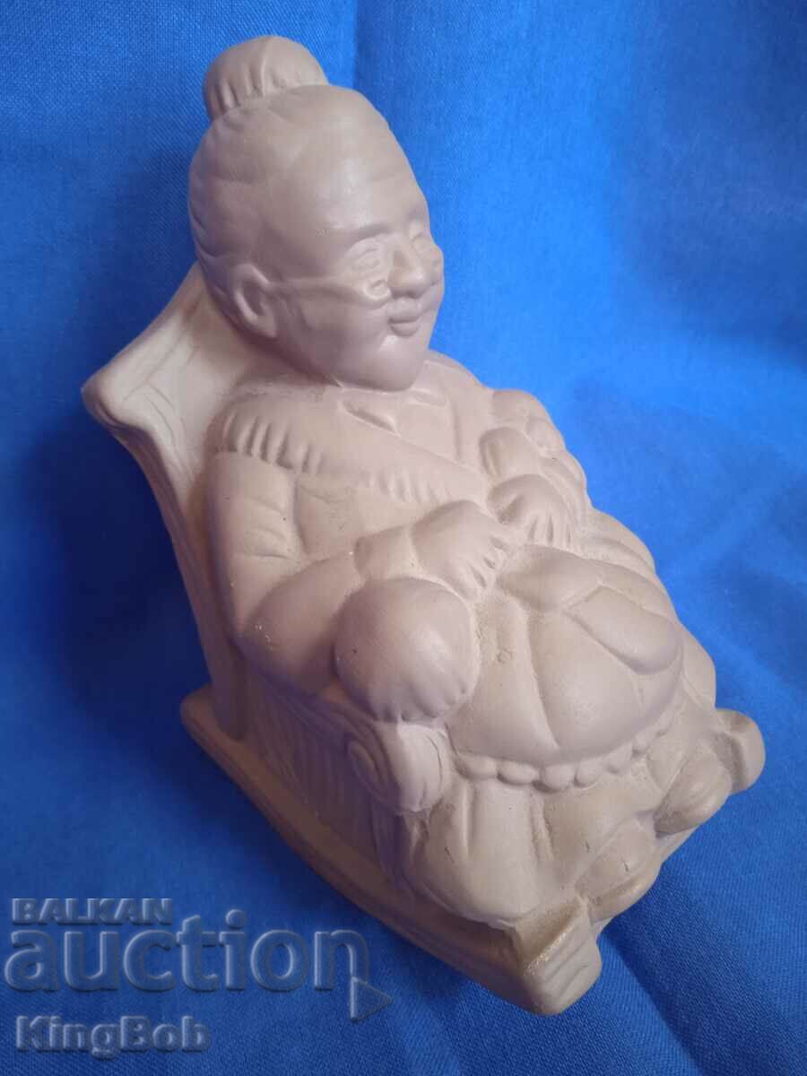 EXCELLENT VINTAGE GRANDMA ON A ROCKING CHAIR FIGURE with price 6.00 BGN | € 3.07 EXCELLENT VINTAGE GRANDMA ON A ROCKING CHAIR FIGURE with price 6.00 BGN | € 3.07
