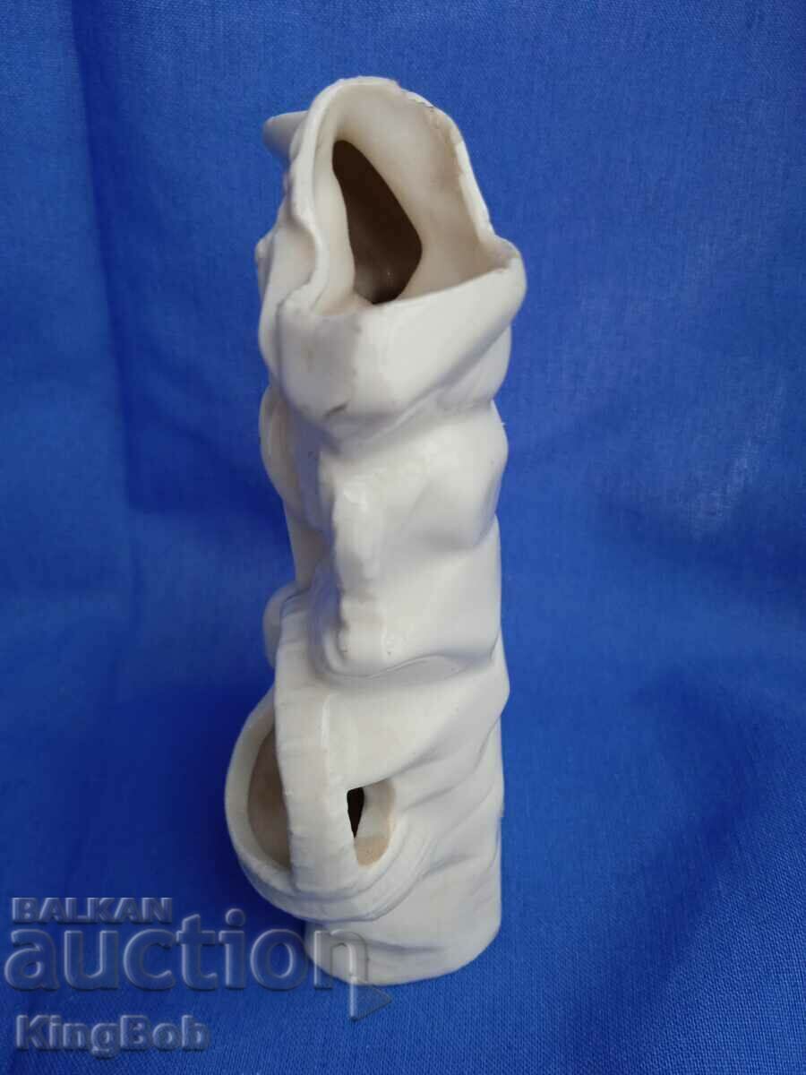 VINTAGE GIRL WITH A BASKET PORCELAIN FIGURE with price 5.00 BGN | € 2.56 VINTAGE GIRL WITH A BASKET PORCELAIN FIGURE with price 5.00 BGN | € 2.56