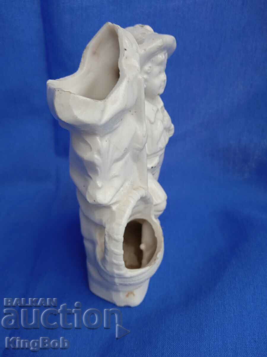 FIGURA DE PORCELAN DE EPOCA "TINERET CU COS" cu preț 5.00 BGN | € 2.56 FIGURA DE PORCELAN DE EPOCA "TINERET CU COS" cu preț 5.00 BGN | € 2.56