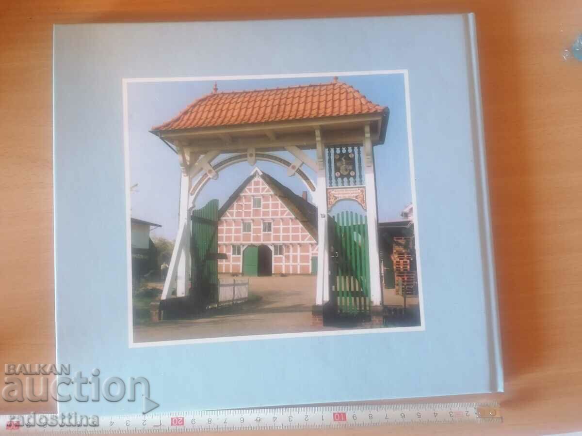 Altlander Bilderbuch with price 19.99 BGN | € 10.22 Altlander Bilderbuch with price 19.99 BGN | € 10.22