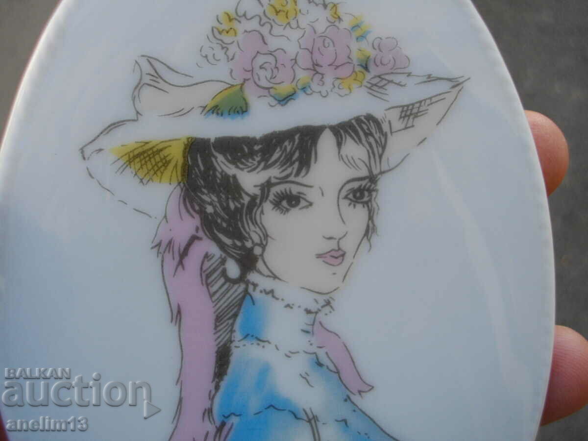 HAND PAINTED PORCELAIN with price 55.00 BGN | € 28.12 HAND PAINTED PORCELAIN with price 55.00 BGN | € 28.12
