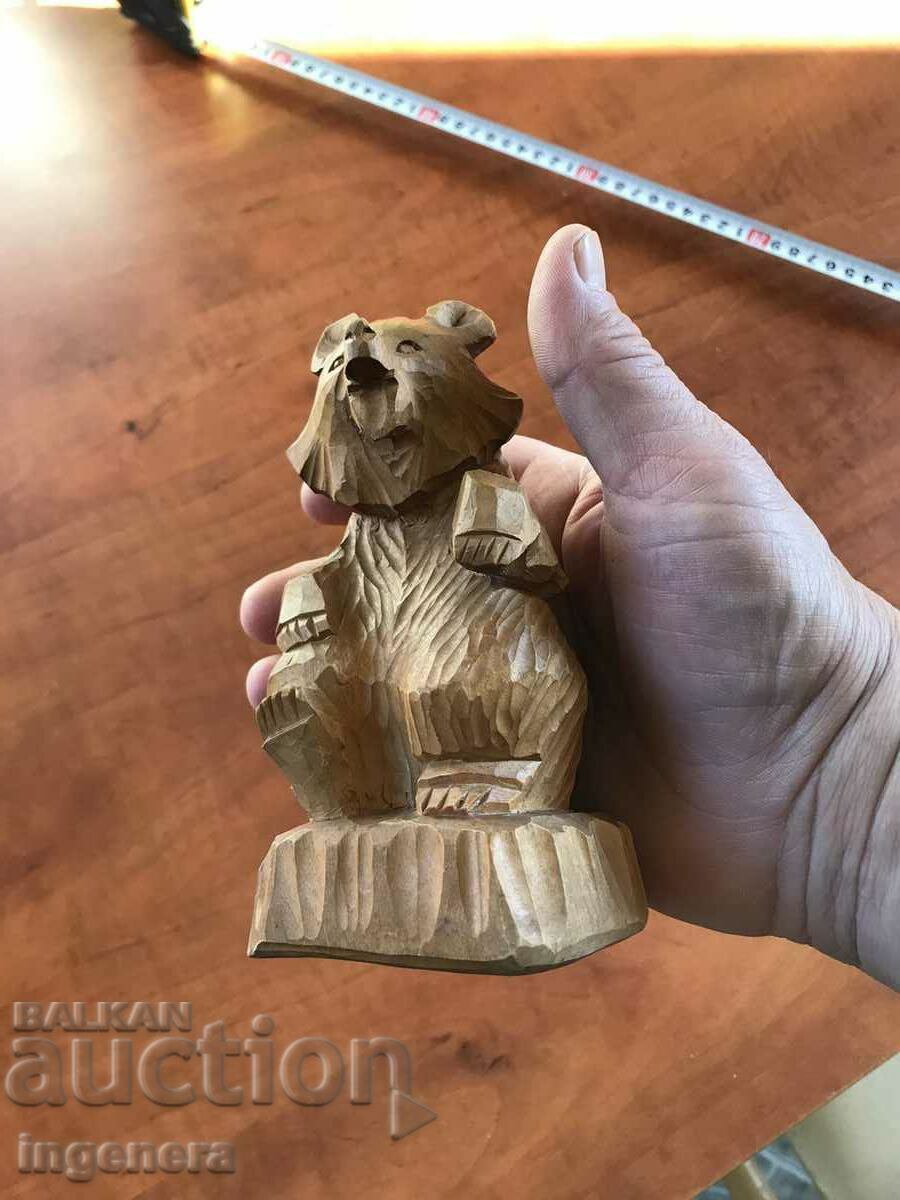 Auction PLASTIC WOOD CARVING ART BEAR WOOD STATUETTE FIGURE Auction PLASTIC WOOD CARVING ART BEAR WOOD STATUETTE FIGURE