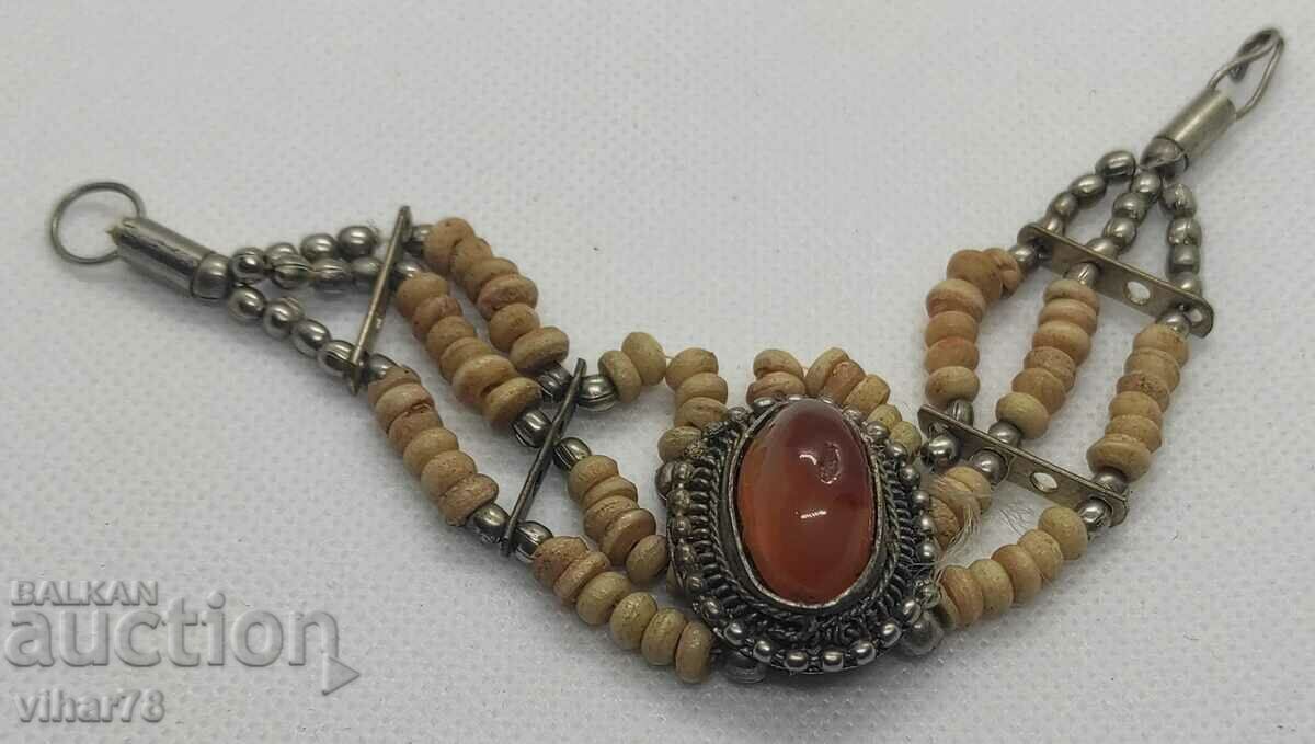 Brățară veche cu preț 34.99 BGN | € 17.89