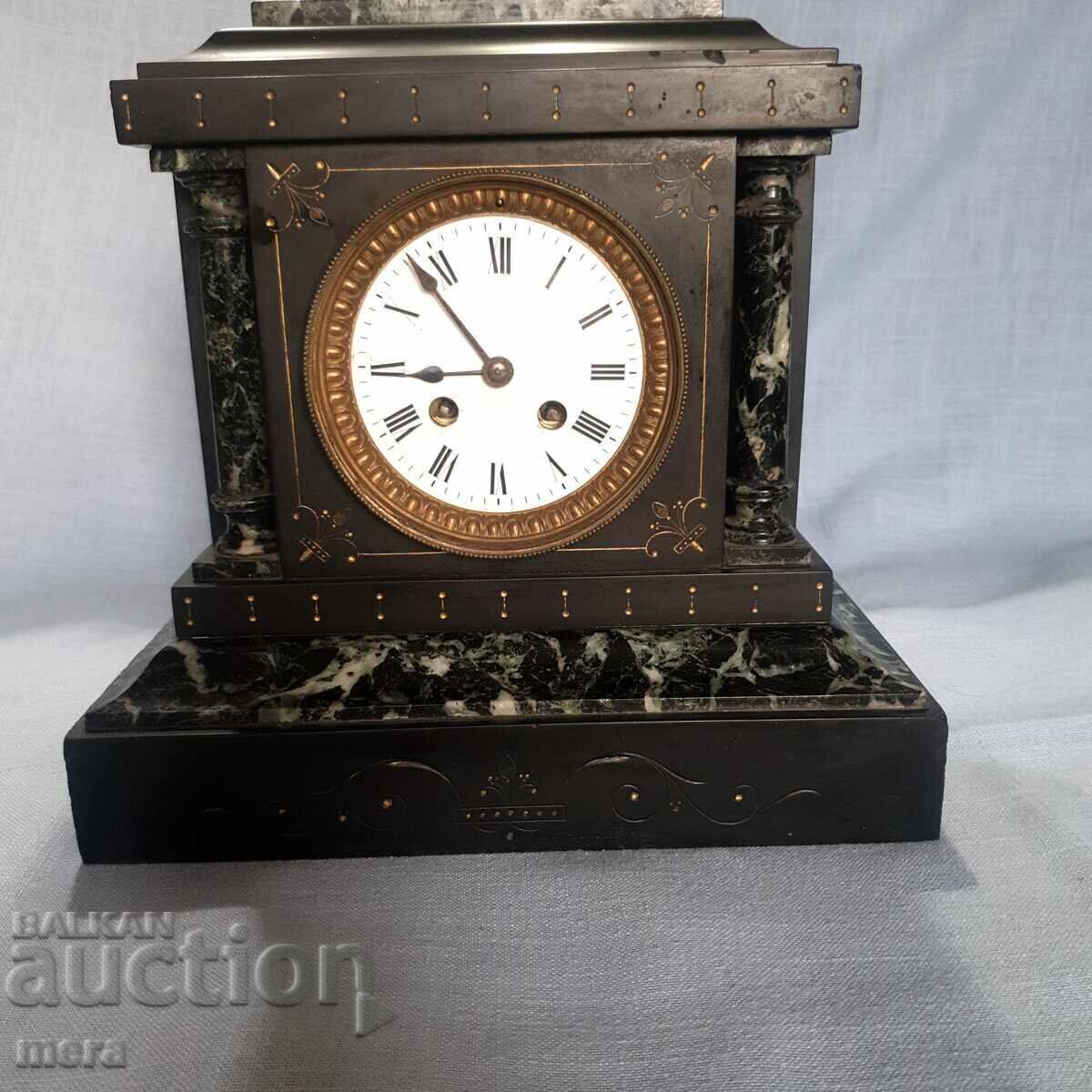 Beautiful antique marble mantel clock
