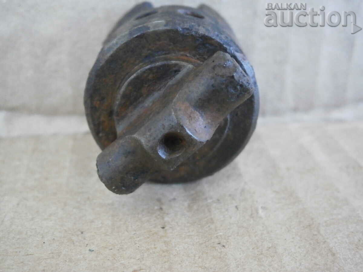 Part detail of the bipod of a WW2 WWII Bren machine gun - 7 Part detail of the bipod of a WW2 WWII Bren machine gun - 7