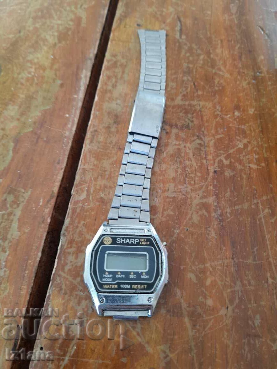 Стар електронен часовник Sharp