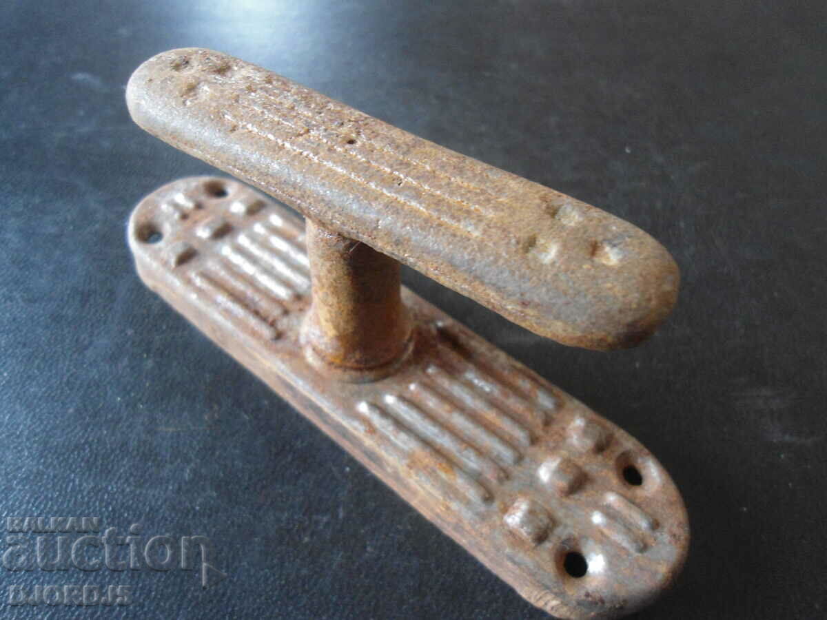 Παλιά λαβή με τιμή 2.00 BGN | € 1.02 Παλιά λαβή με τιμή 2.00 BGN | € 1.02