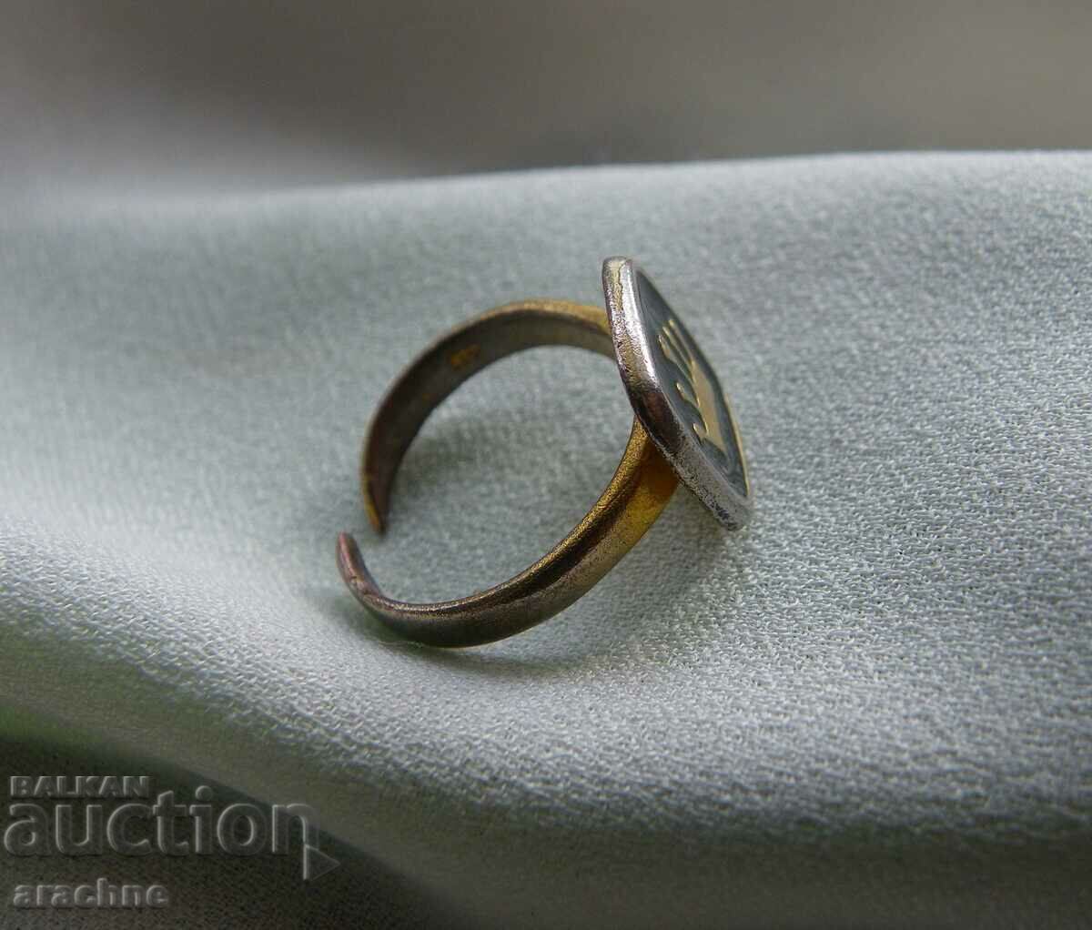 Auction  Old silver ring "Queen's crown", gold, gilding