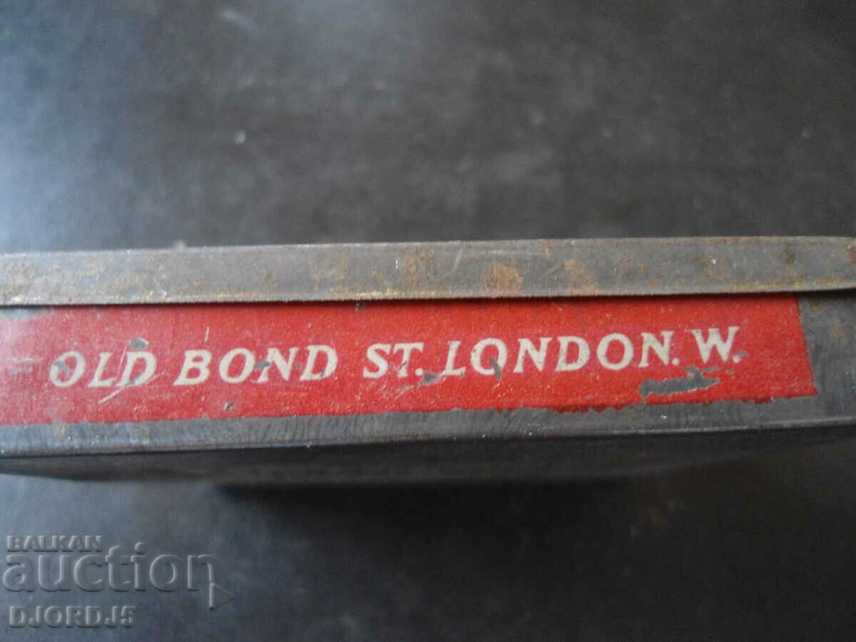 Delivery of Old metal box, BENSON and HEDGES Delivery of Old metal box, BENSON and HEDGES