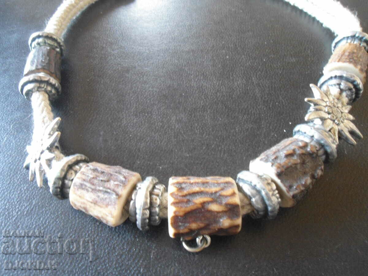 Old necklace with price 12.00 BGN | € 6.14 Old necklace with price 12.00 BGN | € 6.14