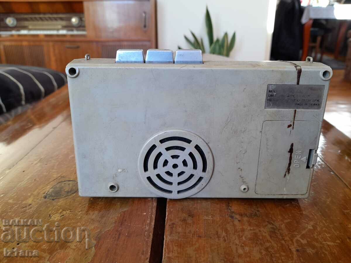 Auction Old Walkman Auction Old Walkman