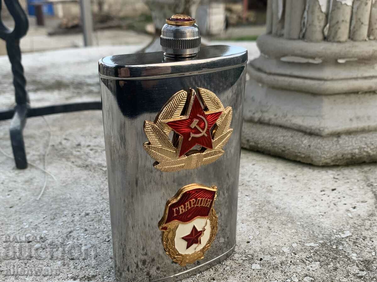 Sticla rusă de alcool Red Guard