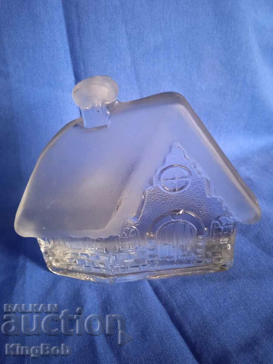 ΕΞΑΙΡΕΤΙΚΟ ΚΡΥΣΤΑΛΙΝΟ ΣΠΙΤΙ- ΚΗΡΙΟ με τιμή 15.00 BGN | € 7.67