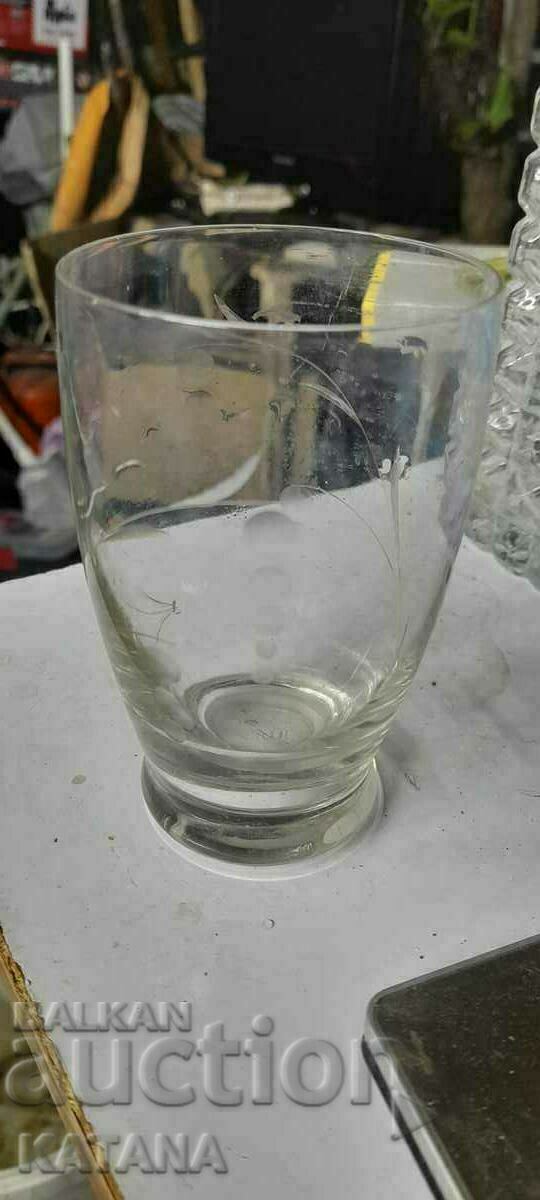 Service, glass DISCOUNT!!! with price 1.50 BGN | € 0.77 Service, glass DISCOUNT!!! with price 1.50 BGN | € 0.77