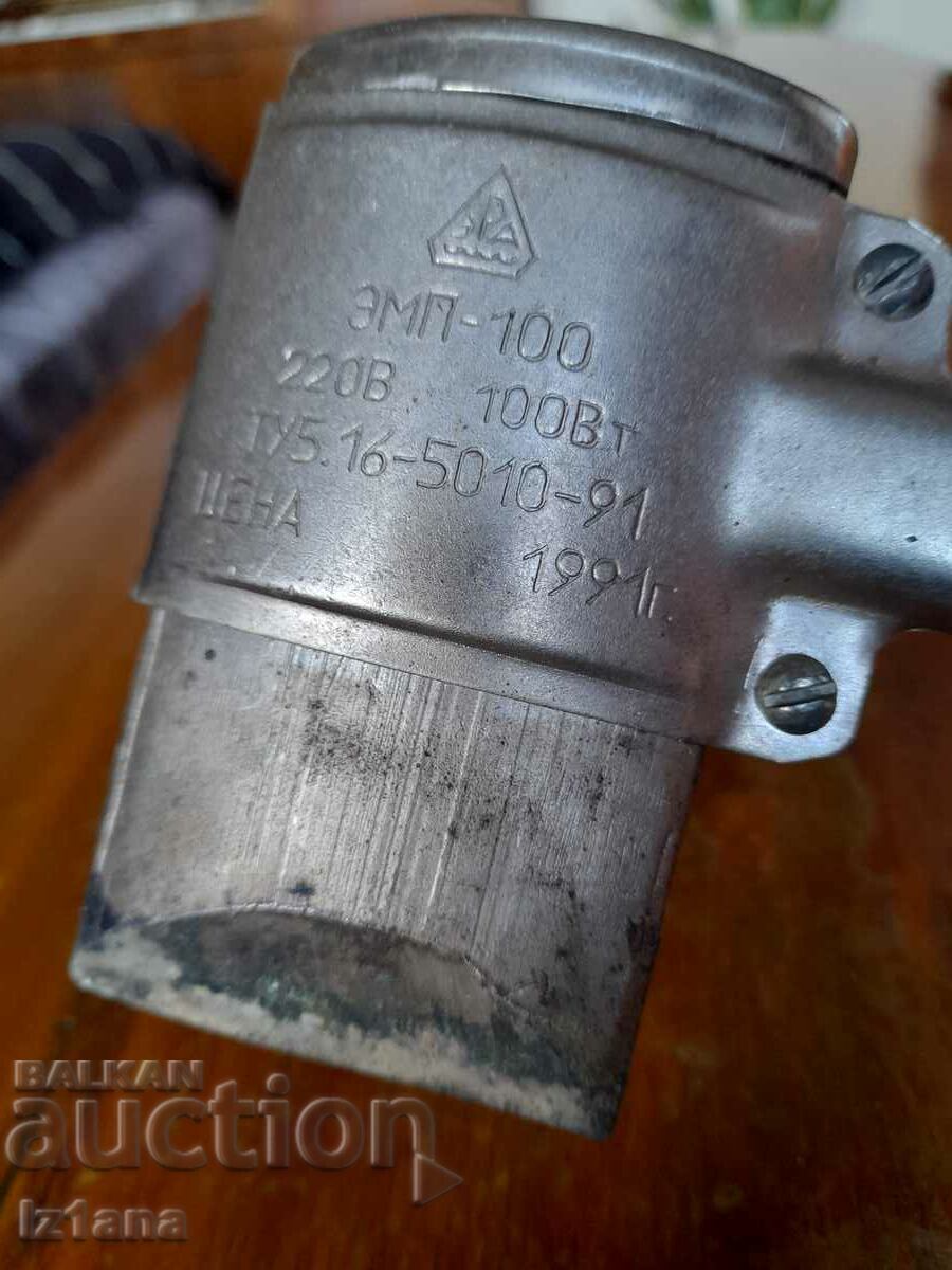 Δημοπρασία Παλιό συγκολλητικό σίδερο Δημοπρασία Παλιό συγκολλητικό σίδερο