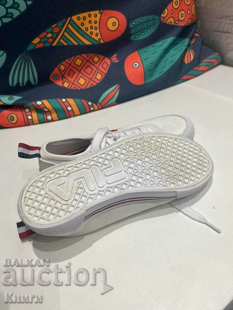 Delivery of Children's rubber shoes FILA - 36 number