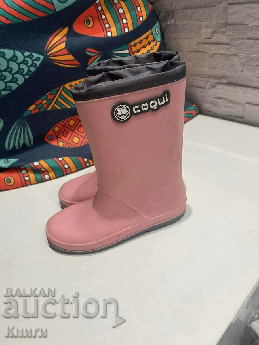 Cizme pentru copii - numărul 34 Cizme pentru copii - numărul 34