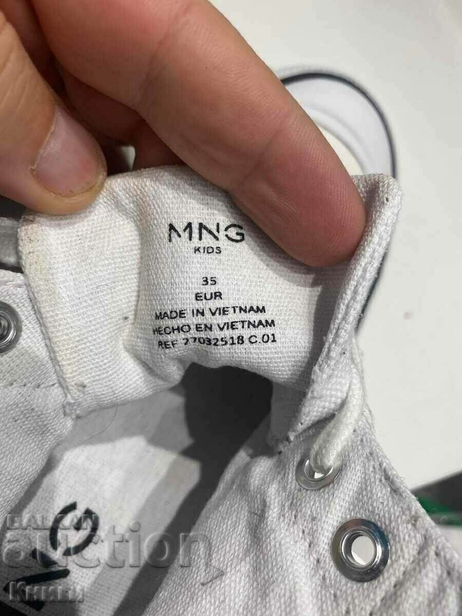 Licitație Adidași pentru copii - numărul 35