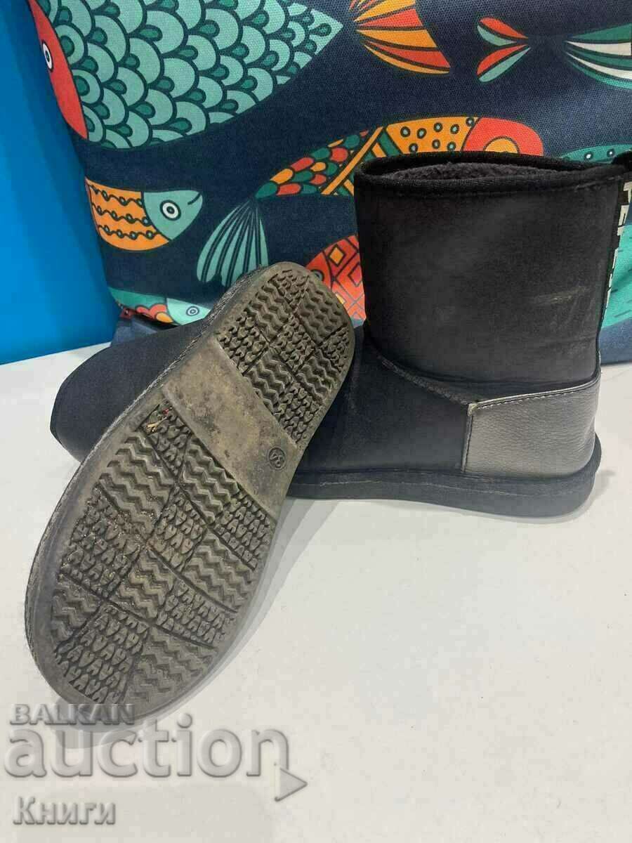 Livrarea Cizme copii Pepe Jeans - numărul 34 Livrarea Cizme copii Pepe Jeans - numărul 34