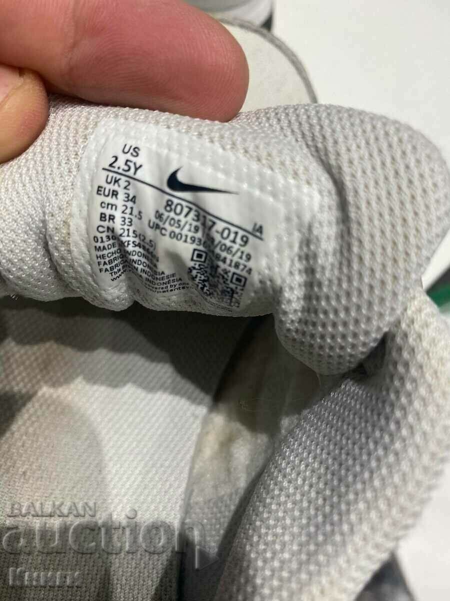 Licitație Adidasi pentru copii Nike - numărul 34