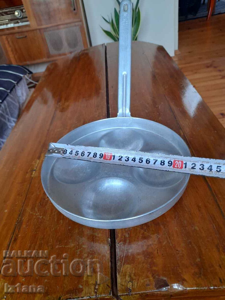 Old aluminum egg pan with price 30.00 BGN | € 15.34 Old aluminum egg pan with price 30.00 BGN | € 15.34