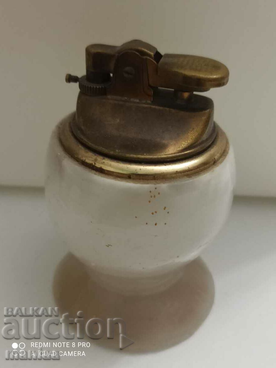 Table bronze lighter with marble
