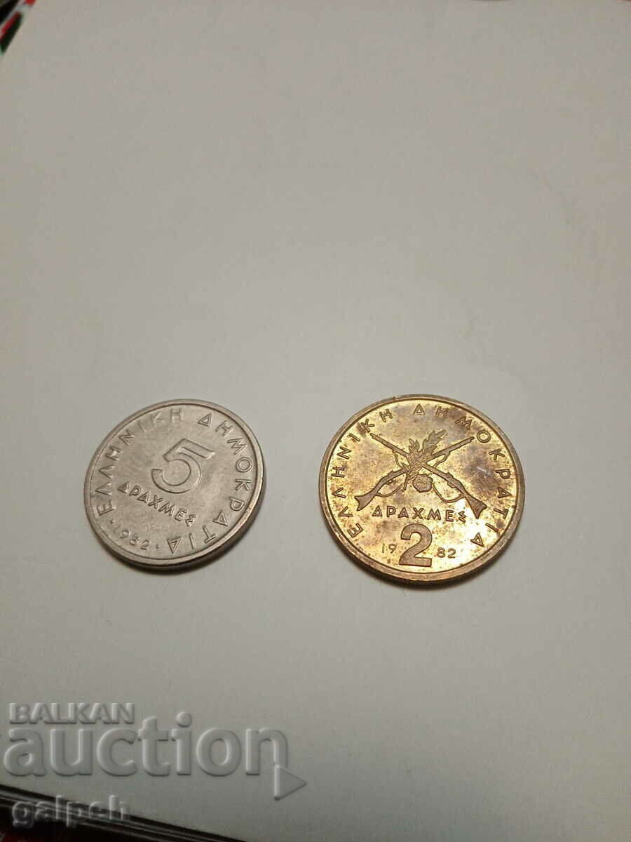 Auction GREECE - LOT OF COINS -1982 - 4 pcs. - BGN 2.2 Auction GREECE - LOT OF COINS -1982 - 4 pcs. - BGN 2.2