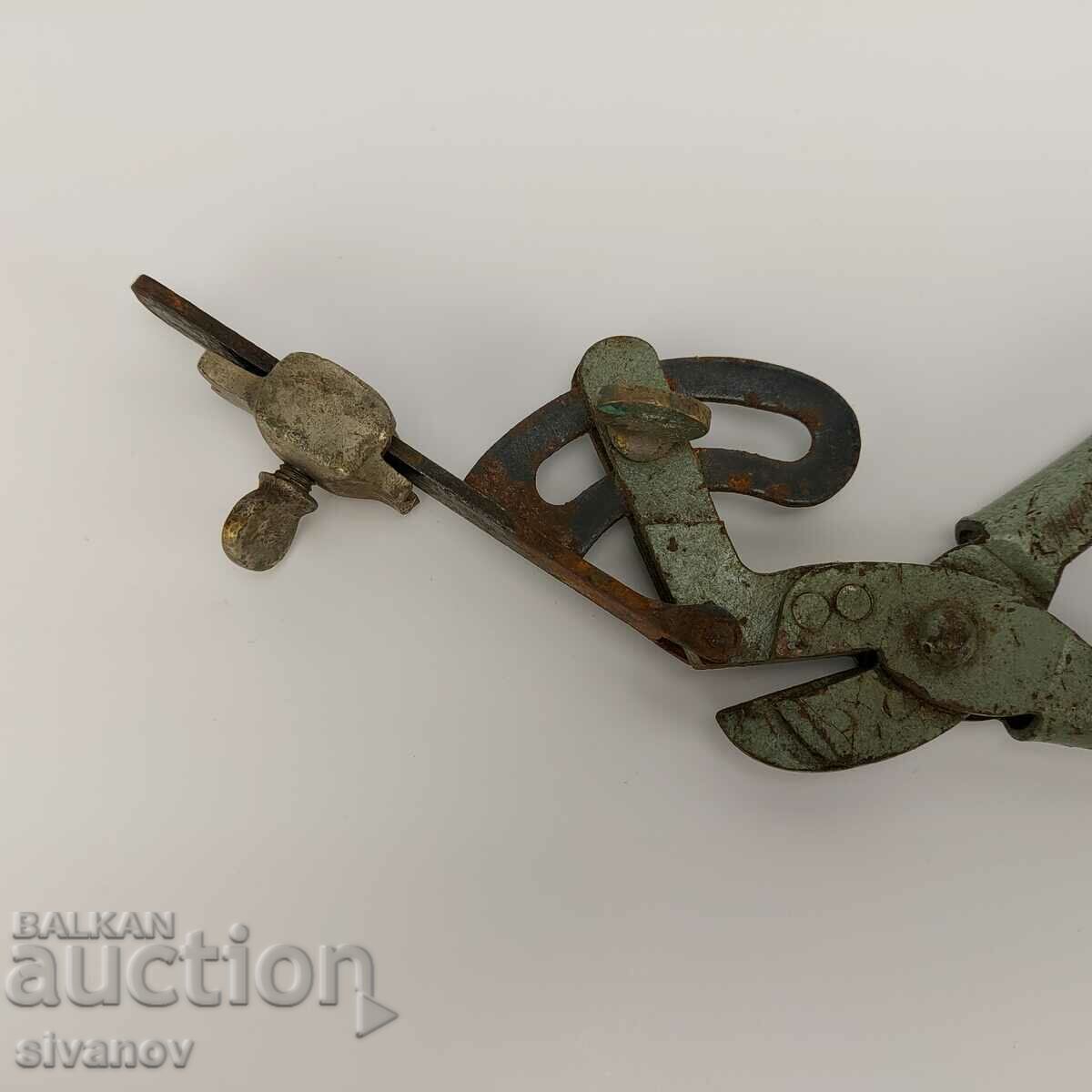 Δημοπρασία Ενδιαφέρουσες παλιές πένσες εργαλείων #4731