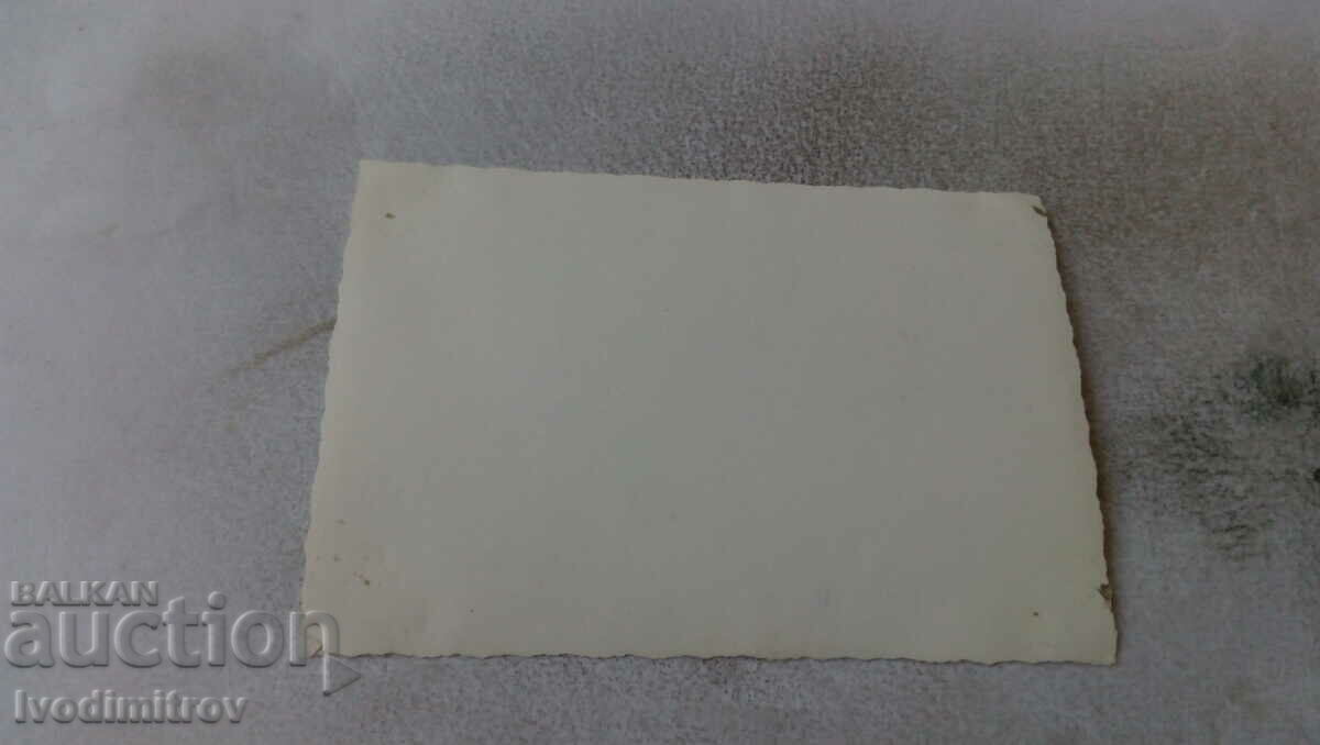 Foto Sofia Un tânăr pe trotuar cu preț 1.45 BGN | € 0.74