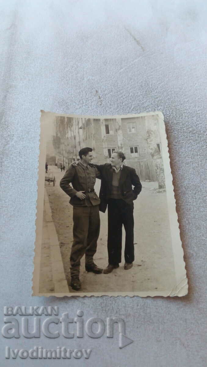Photo Devlen Voynik and a man on the street 1955
